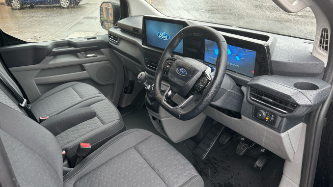 Ford Transit Custom 320 L1 Diesel Fwd 2.0 EcoBlue 150ps H1 Van Limited - Image 6